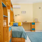 Vila De Lujo En *